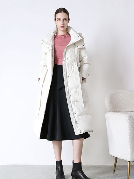 or.kart冬日羽绒新品 摒弃臃肿与笨重 释放女性优雅、成熟魅力